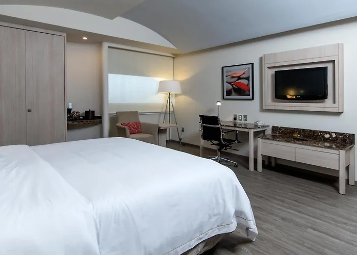 Hotel Express Mexico- Toreo By Ihg