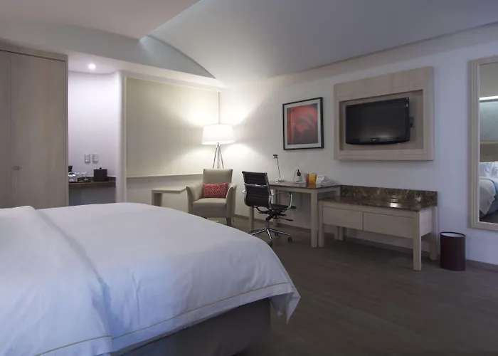 Hotel Express Mexico- Toreo By Ihg Mexico City