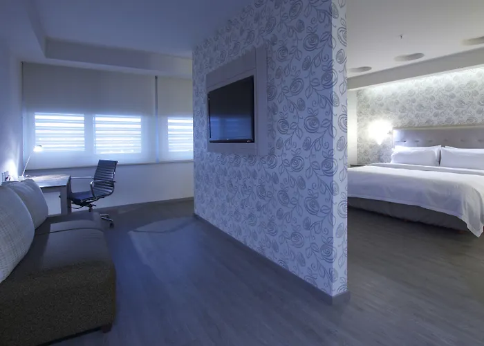 Express Mexico- Toreo By Ihg Hotel Mexico City