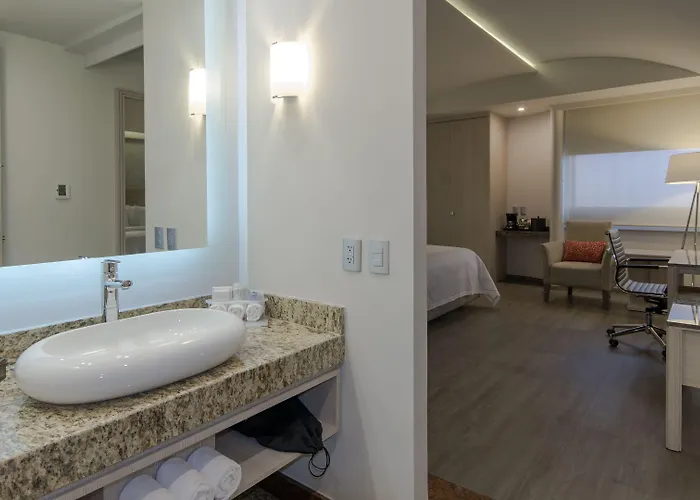 Hotel Express Mexico- Toreo By Ihg